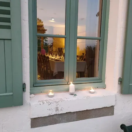 Holiday home La Maison D'aubigny 15 Personnes *